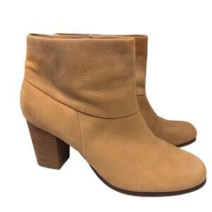 women's Cole Haan sz 10c beige pebbled suede Cassidy Ankle bootie stacked heel